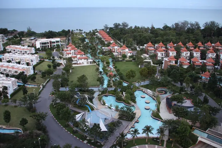 Чаам: Boathouse Condo Hua Hin