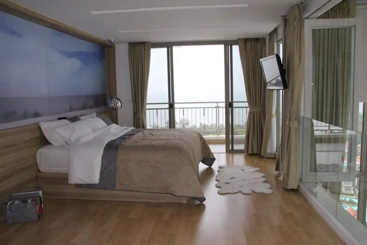 Чаам: Boathouse Condo Hua Hin