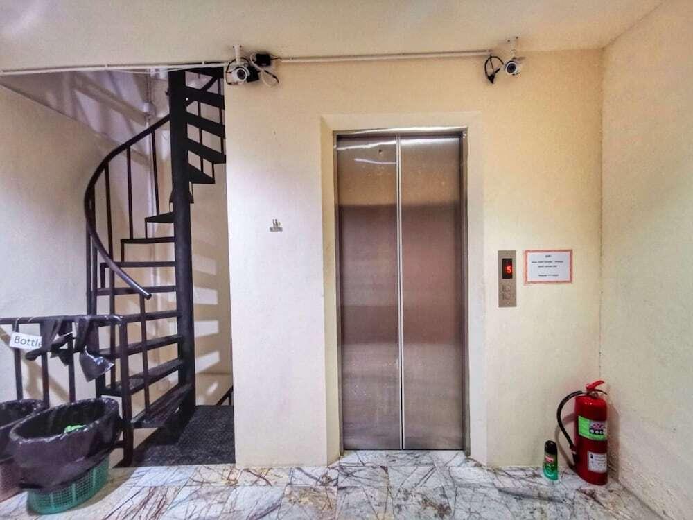 Паттайя: Orange and Co