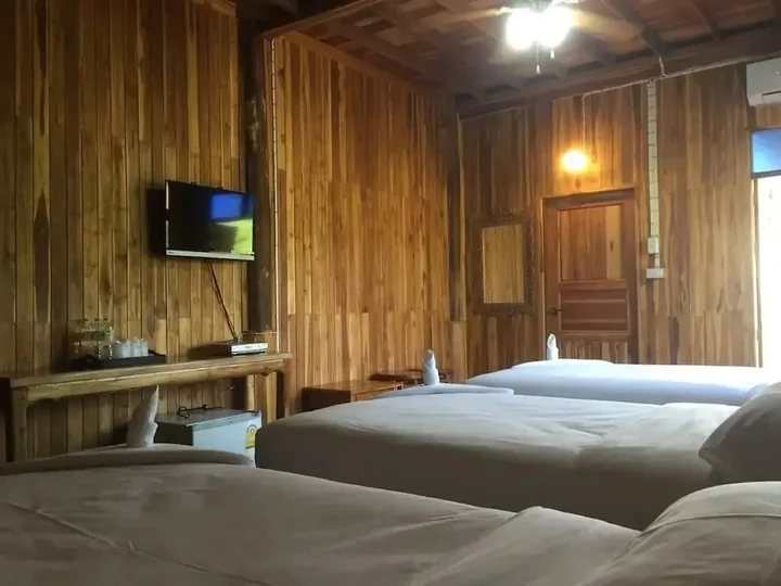 Канчанабури: Tamarind Home Resort