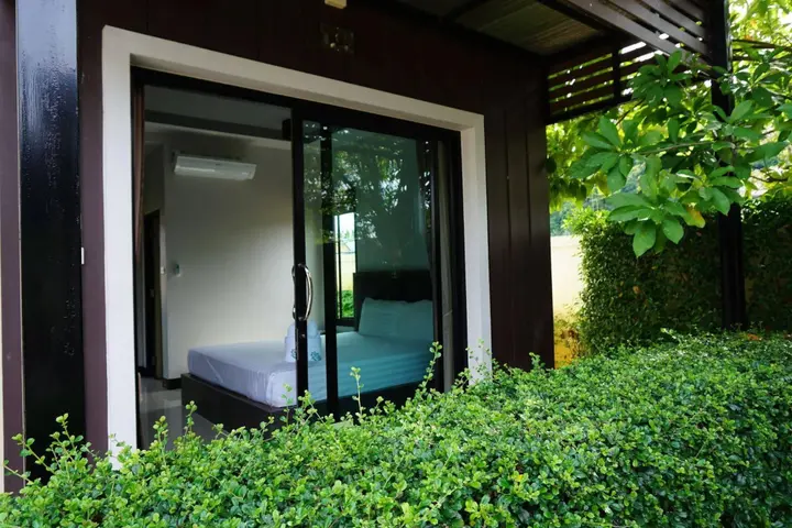 Лансака: Phumipat Resort Thungsong