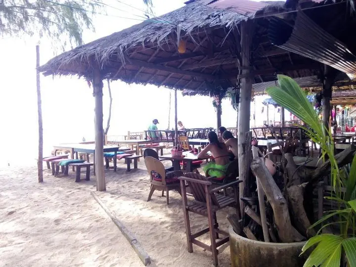 Ланта: Funky Fish Bungalows