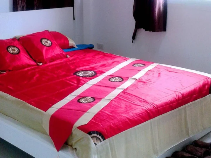Тхаланг: I Town Home Private House