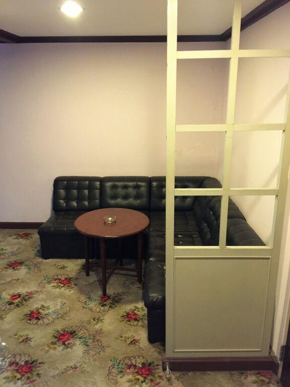 Муанг: Daeng Plaza Hotel