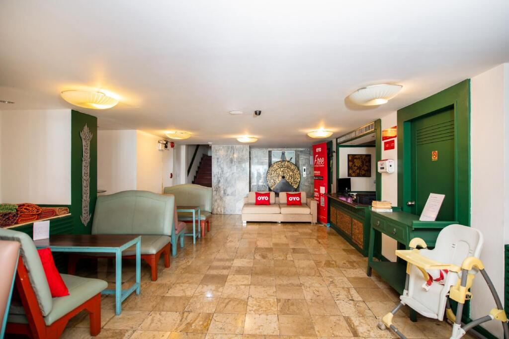 Кату: Nilly's Marina Inn