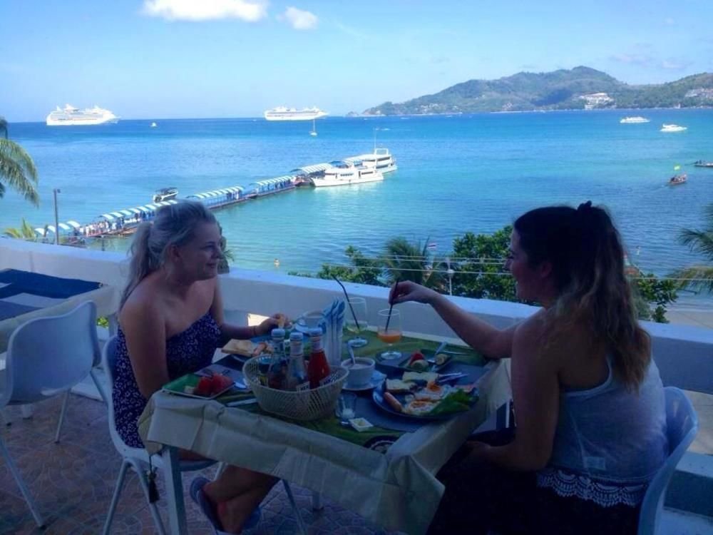 Кату: Nilly's Marina Inn