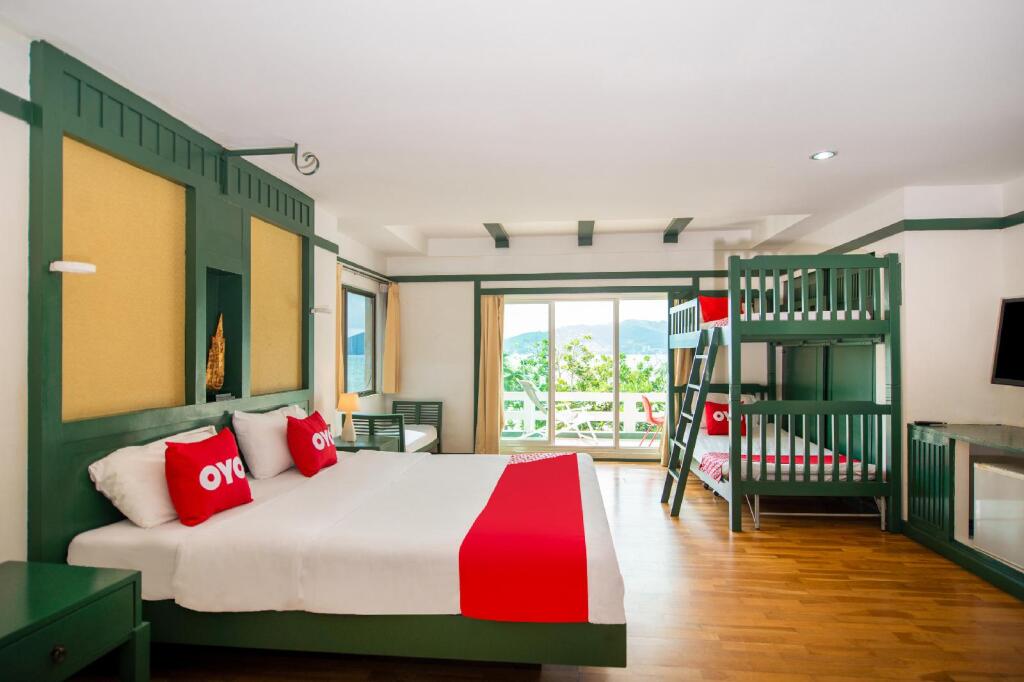 Кату: Nilly's Marina Inn