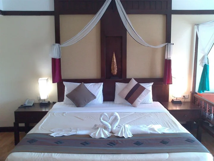 Кату: Nilly's Marina Inn