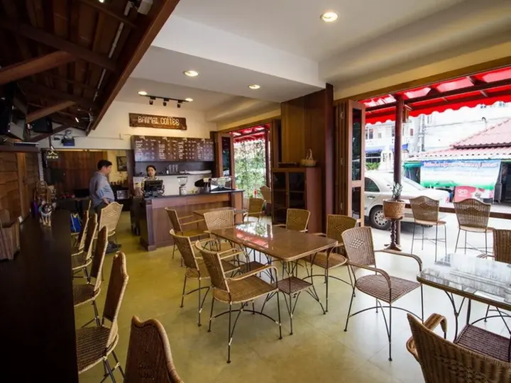 Чаам: Banmai Cha-am Hostel