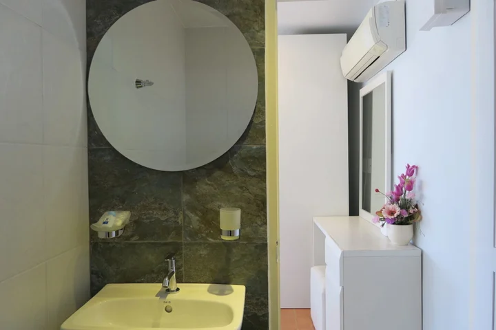Бан-Лаэм: Chomtalay Resort at Had Chaosamran Beach