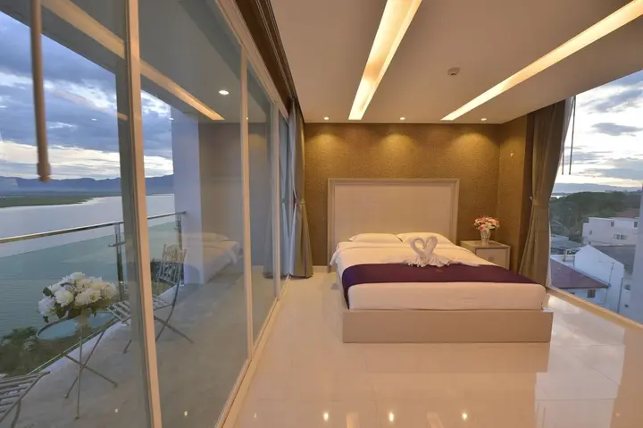 Пхаяу: Phuglong Hotel