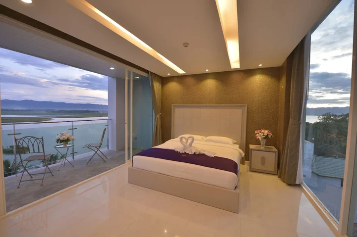 Пхаяу: Phuglong Hotel