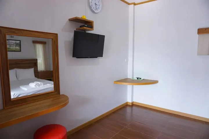 Лансака: Dokjan Resort