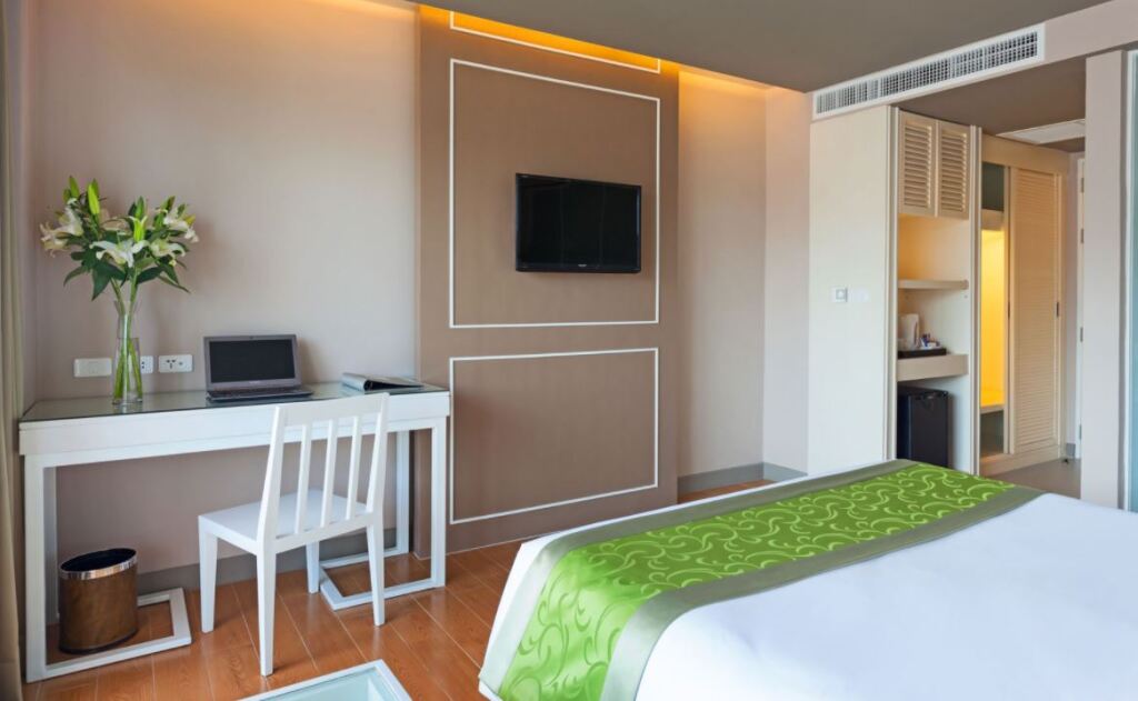 Пхукет: Best Western Patong Beach