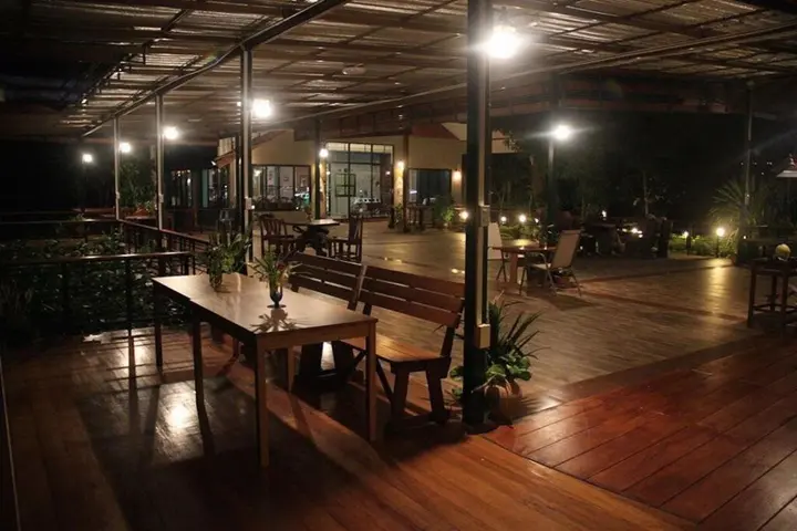 Сай Йок: Baan Alisa Bed and Breakfast