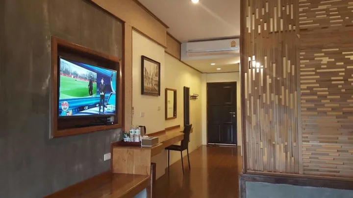 Сай Йок: Baan Alisa Bed and Breakfast