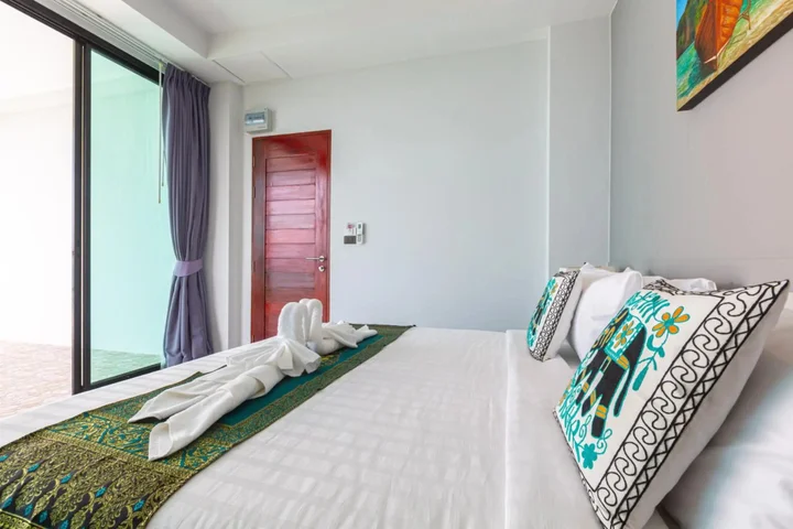 Кату: Rossarin Sea View Patong