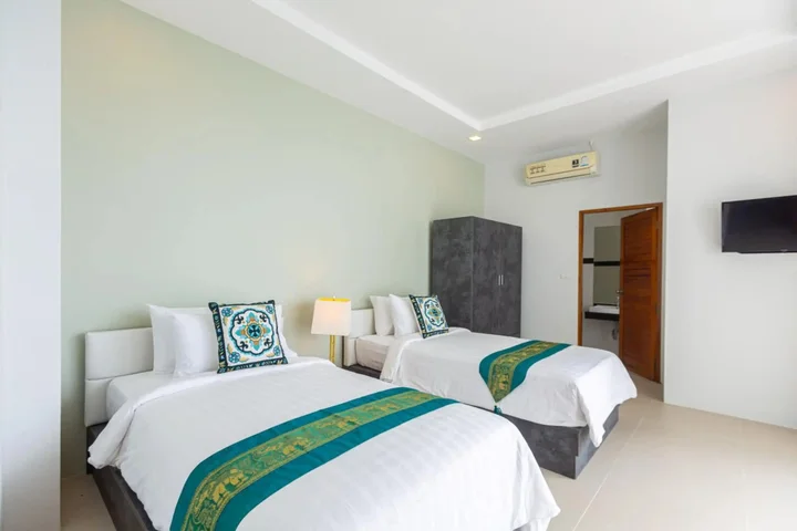 Кату: Rossarin Sea View Patong