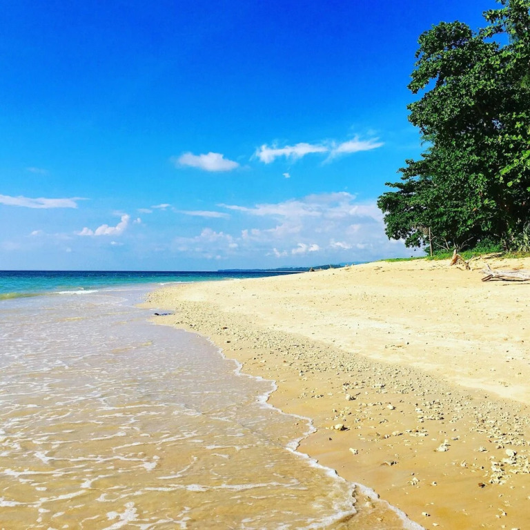 Тхаланг: Coastal 1bed Infinity Pool Walk to Great Beach