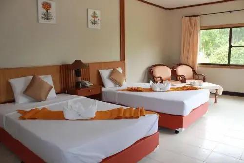 Канчанабури: Evergreen Hills Golf Club and Resort (SHA Extra Plus)
