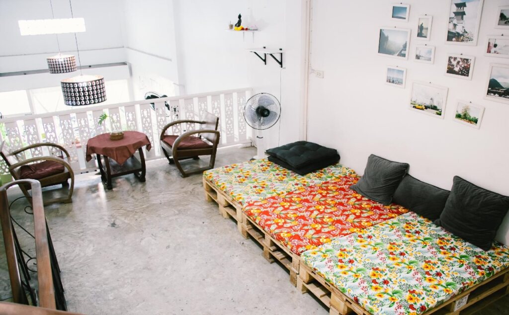 Аюттхая: 11.11 Hostel
