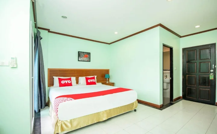 Кату: Chusri Hotel