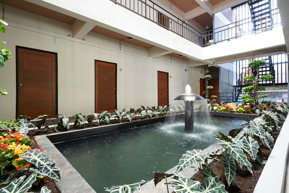 Кхонкэн: Kanyarat Lakeview Condominium by Wilai