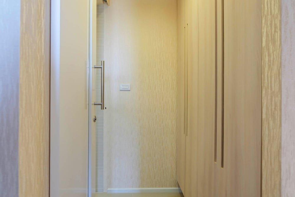 Кхонкэн: Kanyarat Lakeview Condominium by Wilai