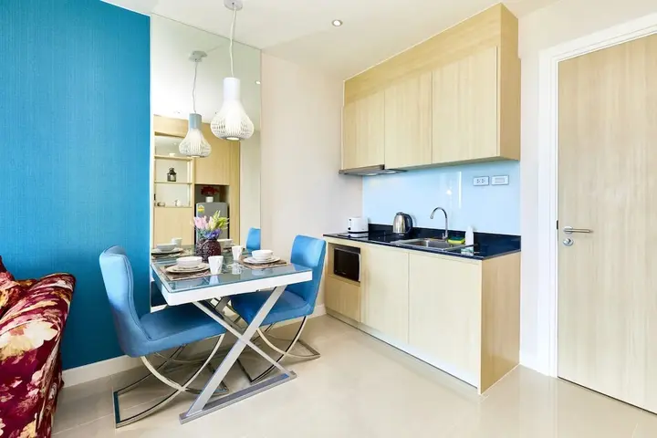 Паттайя: Grande Carribean sea view apartments Jomtien beach
