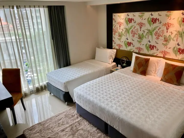 Бангкок: Hotel Clover Asoke