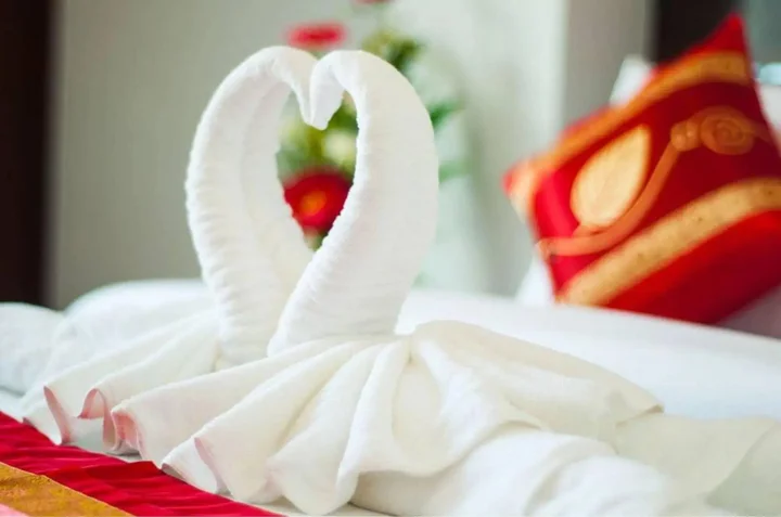 Кату: The Crystal Beach Hotel