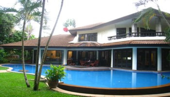 Тхаланг: Surin Springs Phuket