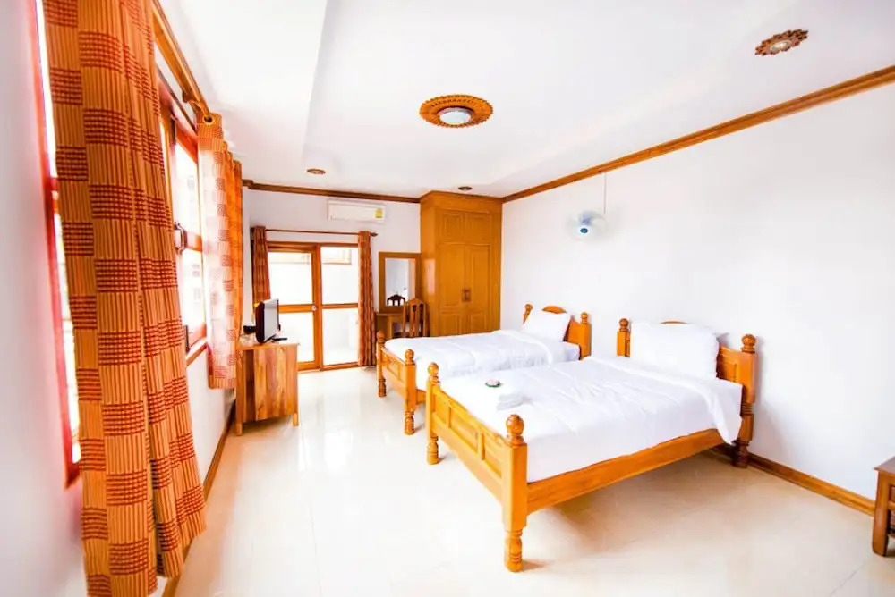 Нонгбуа Ламфу: Wiphaporn Hotel