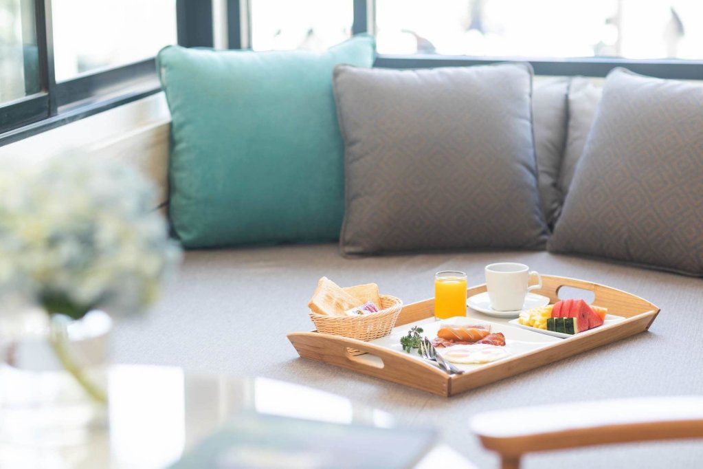 Кату: LIV Hotel Phuket Patong Beachfront