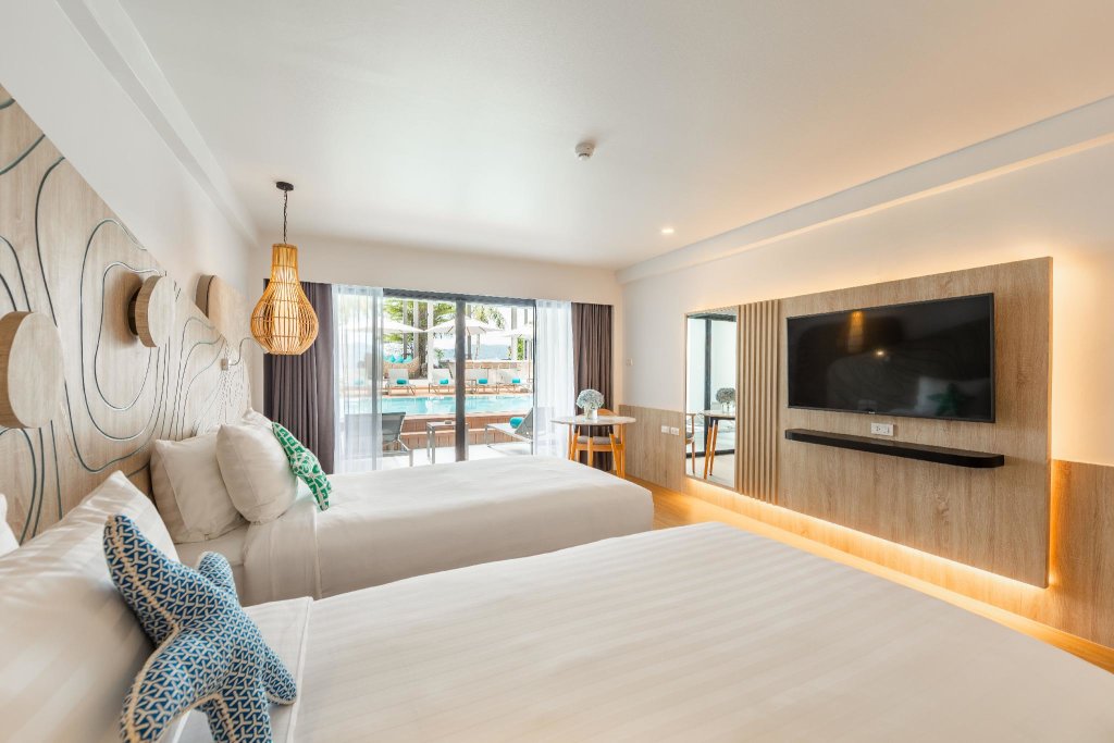 Кату: LIV Hotel Phuket Patong Beachfront