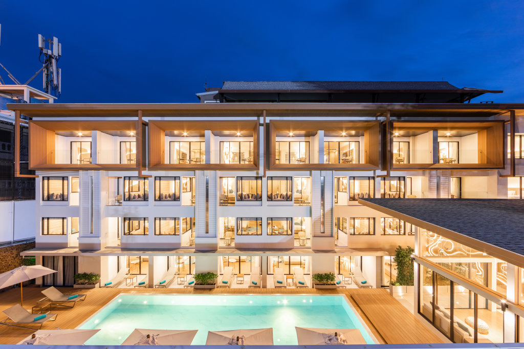 Кату: LIV Hotel Phuket Patong Beachfront