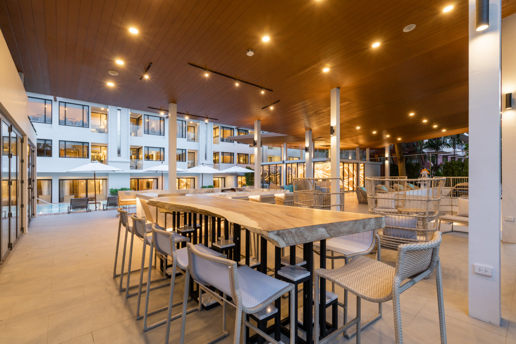 Кату: LIV Hotel Phuket Patong Beachfront