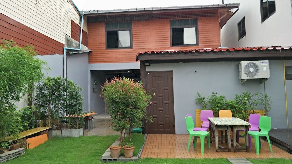 Прачуапкхирикхан: Vintage Wooden House 177