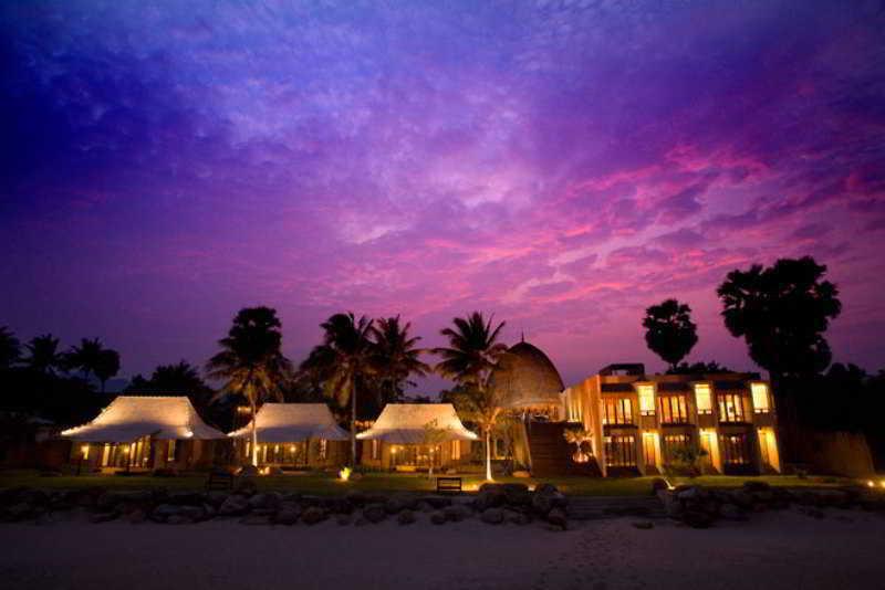 Сам-Рои-Йот: Pranburi Beach Front House