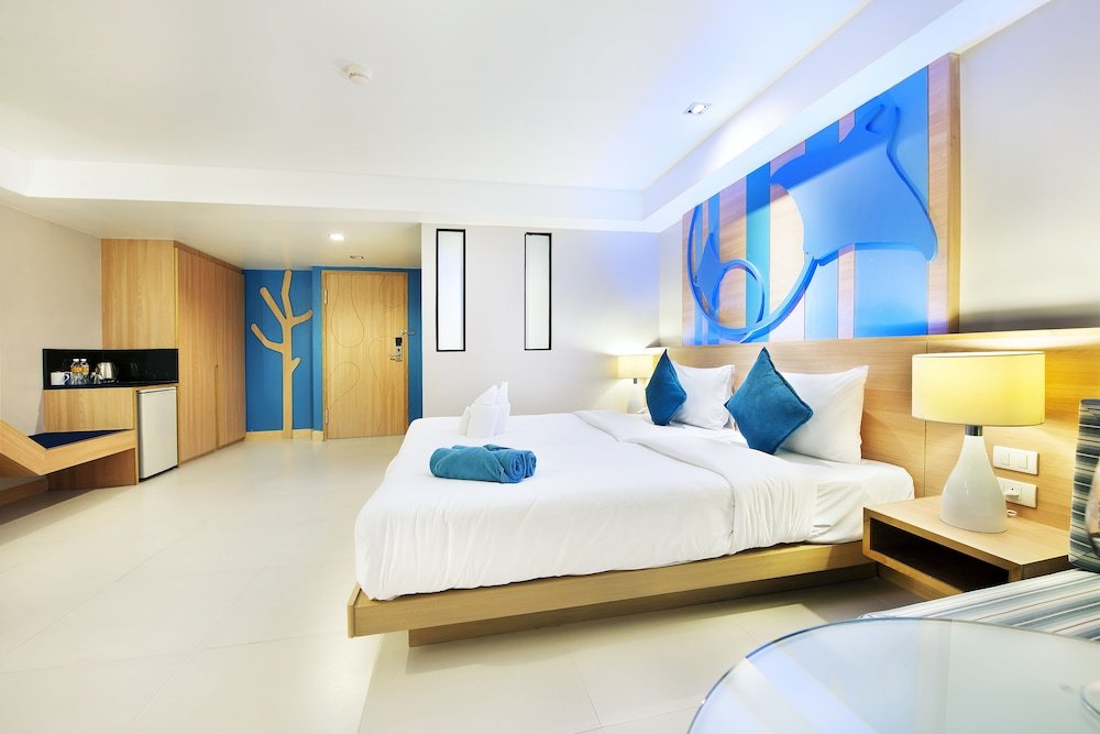 Кату: Ratana Apart Hotel at Kamala