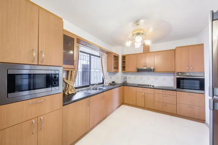 Паттайя: Royal Park Apartments