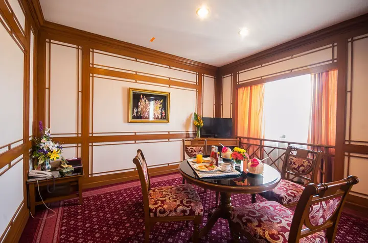 Хатъяй: Diamond Plaza Hotel