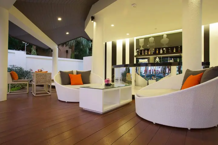 Паттайя: Long Beach Pavilion
