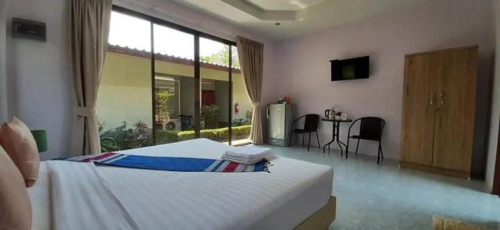 Тхаланг: Phuket Sirinapha Resort