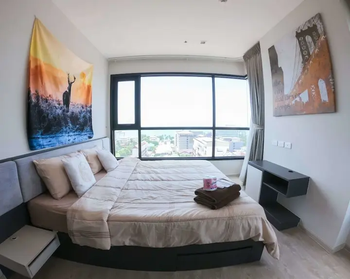 Паттайя: The Base Pattaya by Smart Delight
