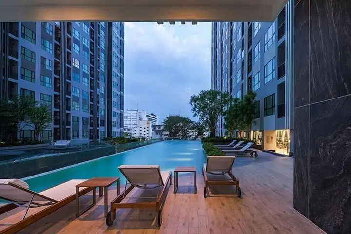 Паттайя: The Base Pattaya by Smart Delight