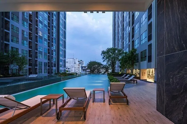 Паттайя: The Base Pattaya by Smart Delight