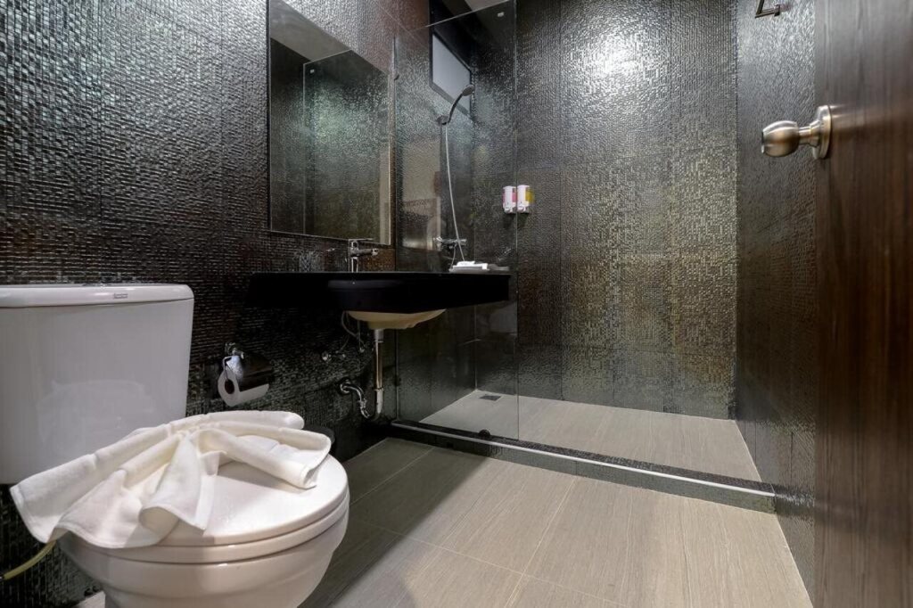 Пхукет: Anchanlina Hotel (SHA Plus+)