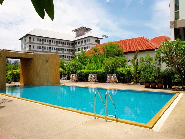 Чонбури: J Park Hotel
