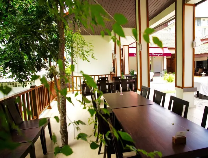 Чонбури: J Park Hotel